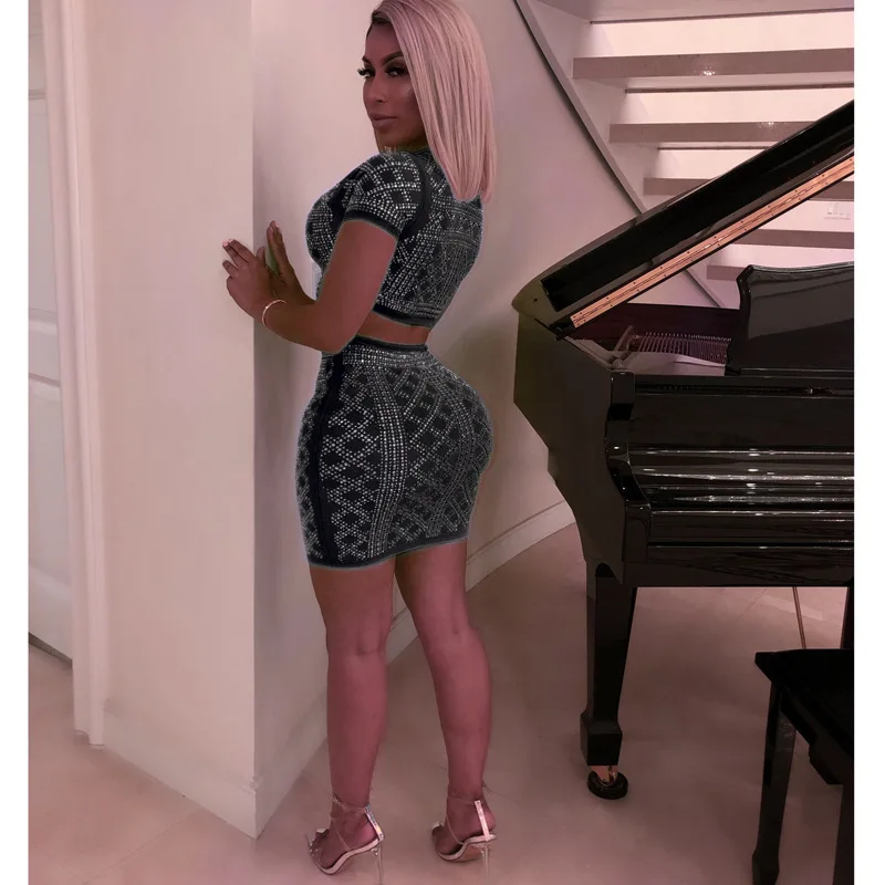 Sexy Solid Rhinestone V Neck Short Sleeve High Waist Top With Mini Dress Two Piece Women Dress Suits
Sexy Solid Rhinestone V Neck Short Sleeve High Waist Top With Mini Dress Two Piece Women Dress Suits