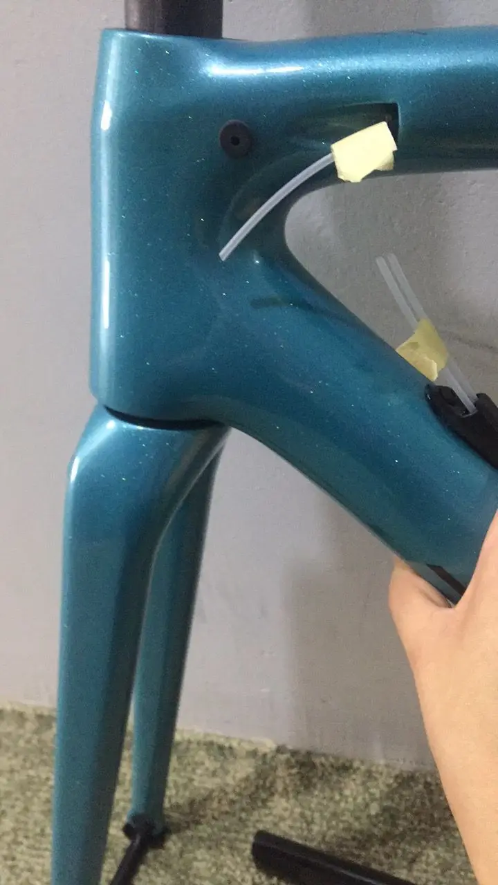 sagan blue color road bike frameset glossy blue black bicycle frames T1100 UD supper light V breaks racing frame made in taiwan
sagan blue color road bike frameset glossy blue black bicycle frames T1100 UD supper light V breaks racing frame made in taiwan