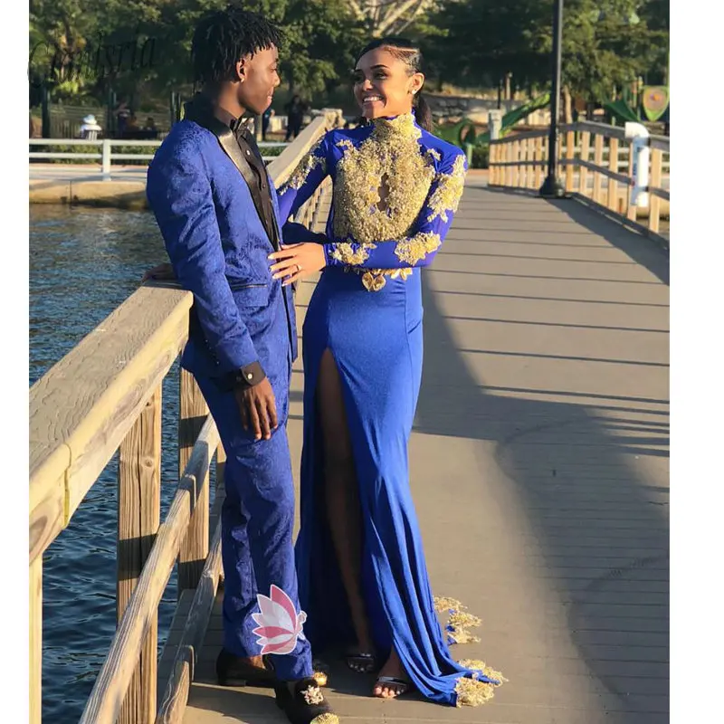 2020 New Royal Blue Mermaid Prom Dresses With Gold Appliques Long Sleeves Side Split Sweep Train Mermaid Formal Evening Dress
2020 New Royal Blue Mermaid Prom Dresses With Gold Appliques Long Sleeves Side Split Sweep Train Mermaid Formal Evening Dress