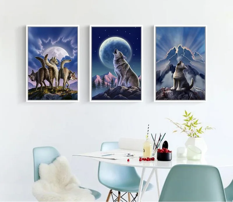 New Fashion Wolf Totem Young Wolf Moon Night Scenery Canvas Painting Living Room Wall Art Pictures for Home Decoration No Frame
New Fashion Wolf Totem Young Wolf Moon Night Scenery Canvas Painting Living Room Wall Art Pictures for Home Decoration No Frame
