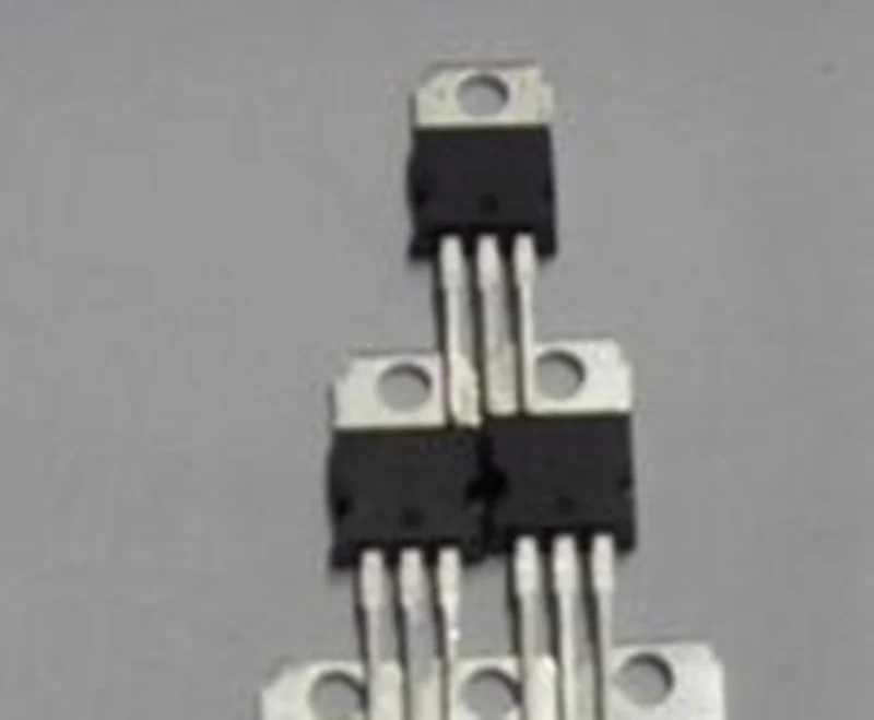 BD912 100V / 15A TO-220
BD912 100V / 15A TO-220