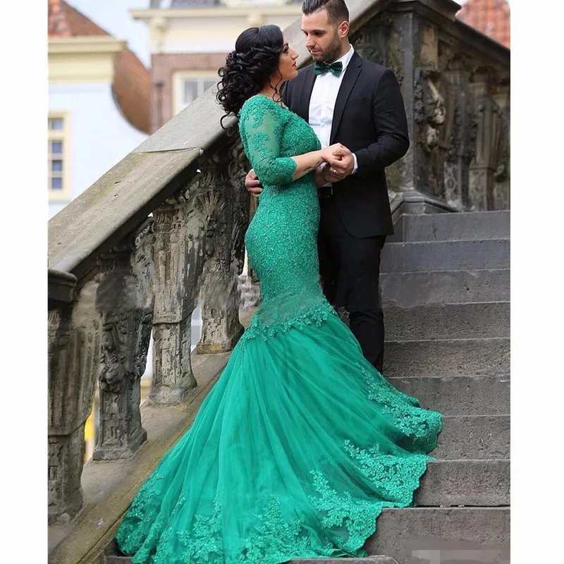 Vintage Green Lace Mermaid Evening Dresses With Long Sleeve V Neck Bride Gown Lace Up Long Train Vestidos de noiva X-21
Vintage Green Lace Mermaid Evening Dresses With Long Sleeve V Neck Bride Gown Lace Up Long Train Vestidos de noiva X-21