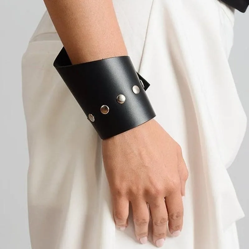 D&D Rivet punk Leather Bracelets Handmade Bracelets For Women Luxury Charging Cable Leather Bracelet Jewelry
D&D Rivet punk Leather Bracelets Handmade Bracelets For Women Luxury Charging Cable Leather Bracelet Jewelry