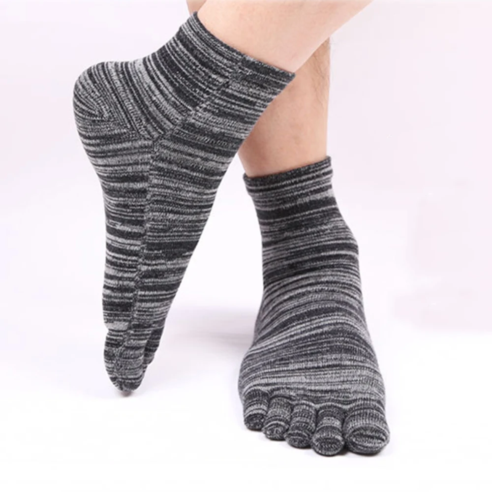 2019 New Men's Socks Casual Five Fingers Toe Short Socks Breathable Retro Cotton Comfortable Autumn Winter Sock Slippers
2019 New Men's Socks Casual Five Fingers Toe Short Socks Breathable Retro Cotton Comfortable Autumn Winter Sock Slippers