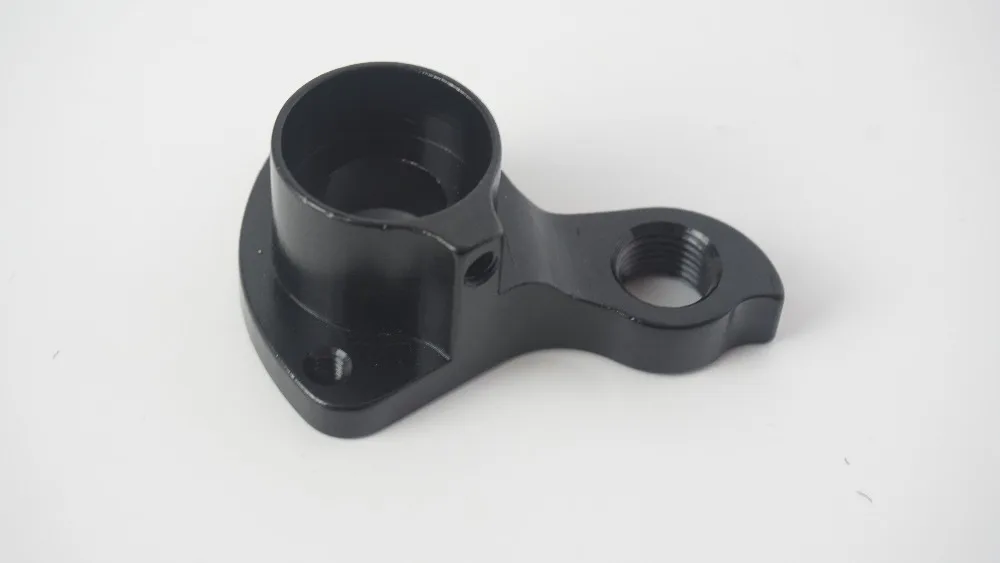 THRUST Alloy Rear Derailleur Hanger for Mountain Bike Frame (142x12mm+135x9mm), rear axle hanger one pair.
THRUST Alloy Rear Derailleur Hanger for Mountain Bike Frame (142x12mm+135x9mm), rear axle hanger one pair.