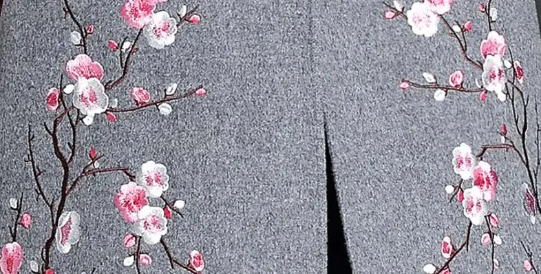 Winter middle aged Women Long Wool Coats 2018 Vintage embroidery Woolen Coat Women Cashmere plus size Coat Female overcoat w113
Winter middle aged Women Long Wool Coats 2018 Vintage embroidery Woolen Coat Women Cashmere plus size Coat Female overcoat w113