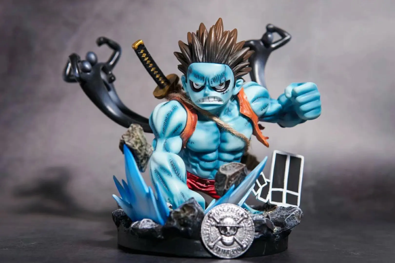 23 см японская аниме фигурка one piece luffy статуя экшн-фигурка Коллекционная модель для мальчиков
23 см японская аниме фигурка one piece luffy статуя экшн-фигурка Коллекционная модель для мальчиков