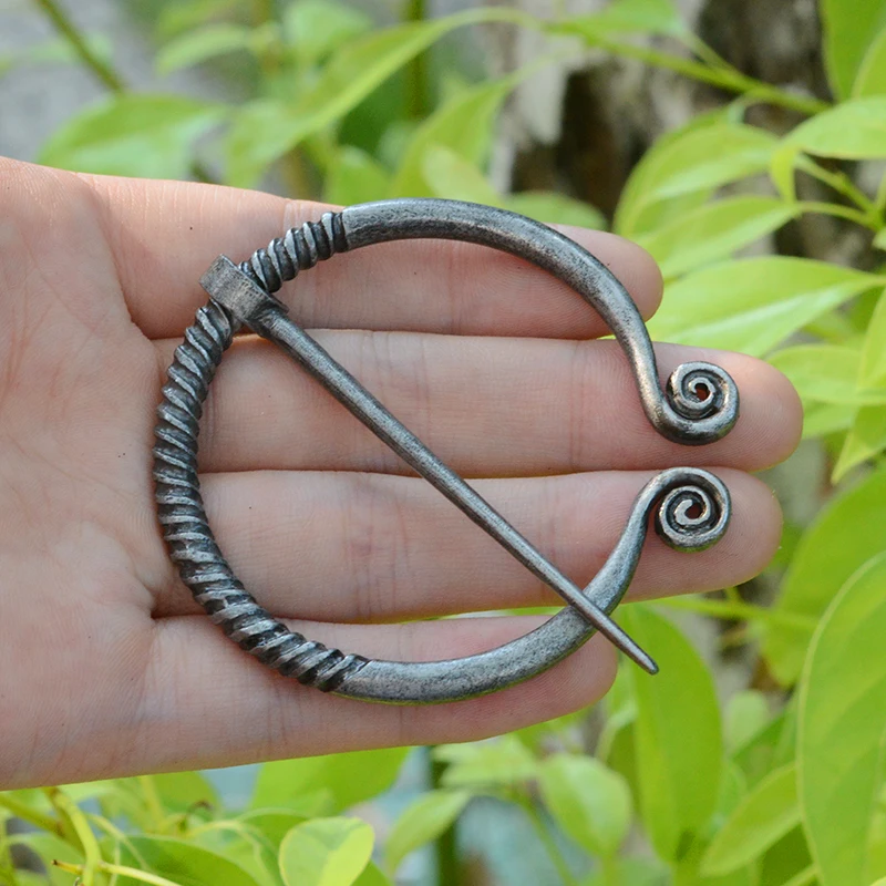 Medieval Viking Brooch Badge Norse age for shawls Cloak ornament Pin bronze scarf Jewelry Unique representative vintage for gift
Medieval Viking Brooch Badge Norse age for shawls Cloak ornament Pin bronze scarf Jewelry Unique representative vintage for gift