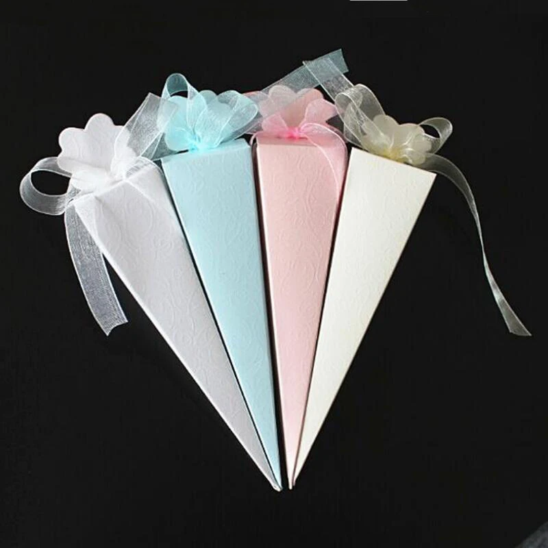 50pcs/lot Ice Cream Tip Cone Shape White Paper Ribobn Box Christmas Birthday Gift Packaging Box Wedding Candy Box
50pcs/lot Ice Cream Tip Cone Shape White Paper Ribobn Box Christmas Birthday Gift Packaging Box Wedding Candy Box