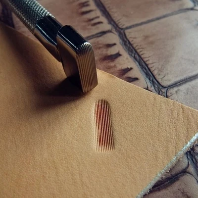 DIY Senior Steel Metal Construction Leather Craft Tools Stamp Vertical Stripes FS-1 Tool For Leather Stamp
DIY Senior Steel Metal Construction Leather Craft Tools Stamp Vertical Stripes FS-1 Tool For Leather Stamp
