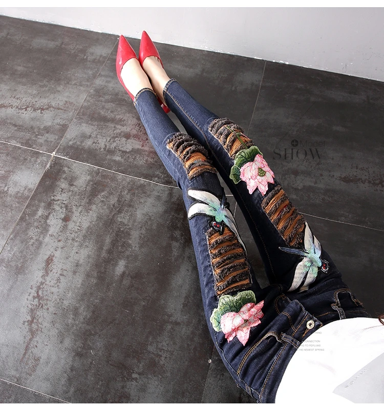 2018 Spring and Autumn New Fashion Women's Jeans Sequins Dragonfly Lotus Embroidery Slim Denim Pants Female Skinny Pencil Jeans
2018 Spring and Autumn New Fashion Women's Jeans Sequins Dragonfly Lotus Embroidery Slim Denim Pants Female Skinny Pencil Jeans