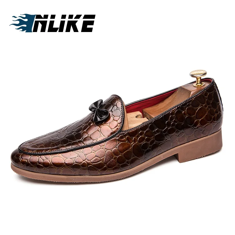 Men Formal Wedding Shoes Big Size Luxury Men Business Dress Shoes Men Loafers Pointy Shoes Patent Leather
Men Formal Wedding Shoes Big Size Luxury Men Business Dress Shoes Men Loafers Pointy Shoes Patent Leather