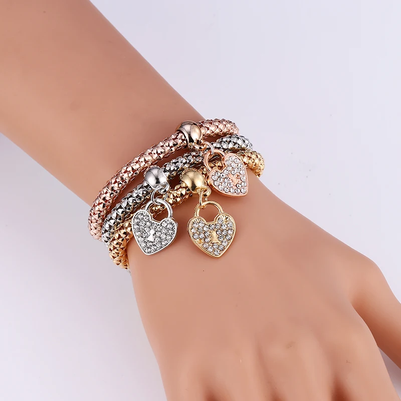 2019 Europe And America New Fashion Style Crystal Heart Bracelet & Bangle 3PCS/Set Women Exquisite Bracelets Sets Jewelry Gifts
2019 Europe And America New Fashion Style Crystal Heart Bracelet & Bangle 3PCS/Set Women Exquisite Bracelets Sets Jewelry Gifts