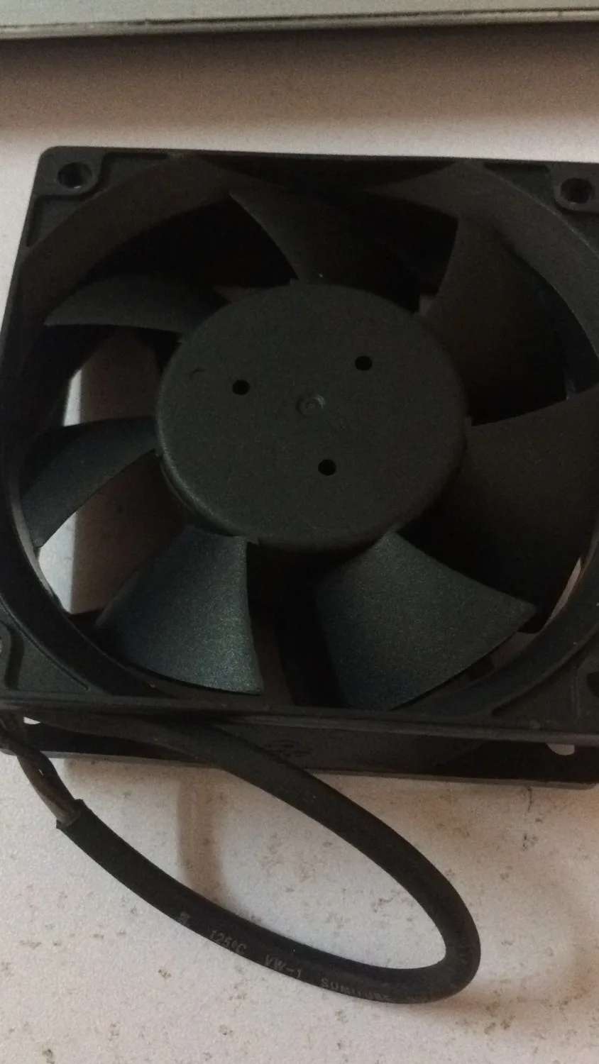 New Original for ADDA AD07012DB257300 12V 0.30A 7025 7CM double ball bearing winds of cooling fan
New Original for ADDA AD07012DB257300 12V 0.30A 7025 7CM double ball bearing winds of cooling fan
