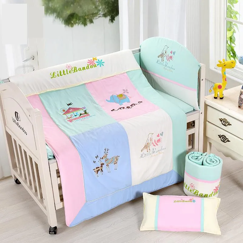 7# Pieces Baby bedding Sets Small Deer Button Printing Seven Sets Pillowx2+Bed Sheets+Bedside+Bed Cushions+ Quilt +Sheets Core
7# Pieces Baby bedding Sets Small Deer Button Printing Seven Sets Pillowx2+Bed Sheets+Bedside+Bed Cushions+ Quilt +Sheets Core