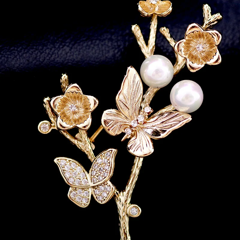 New Elegant Plum Blossom Flower Butterfly Brooches Pins Scarf Buckle Cubic Zirconia Pearl Brooch Wedding Jewelry For Women
New Elegant Plum Blossom Flower Butterfly Brooches Pins Scarf Buckle Cubic Zirconia Pearl Brooch Wedding Jewelry For Women