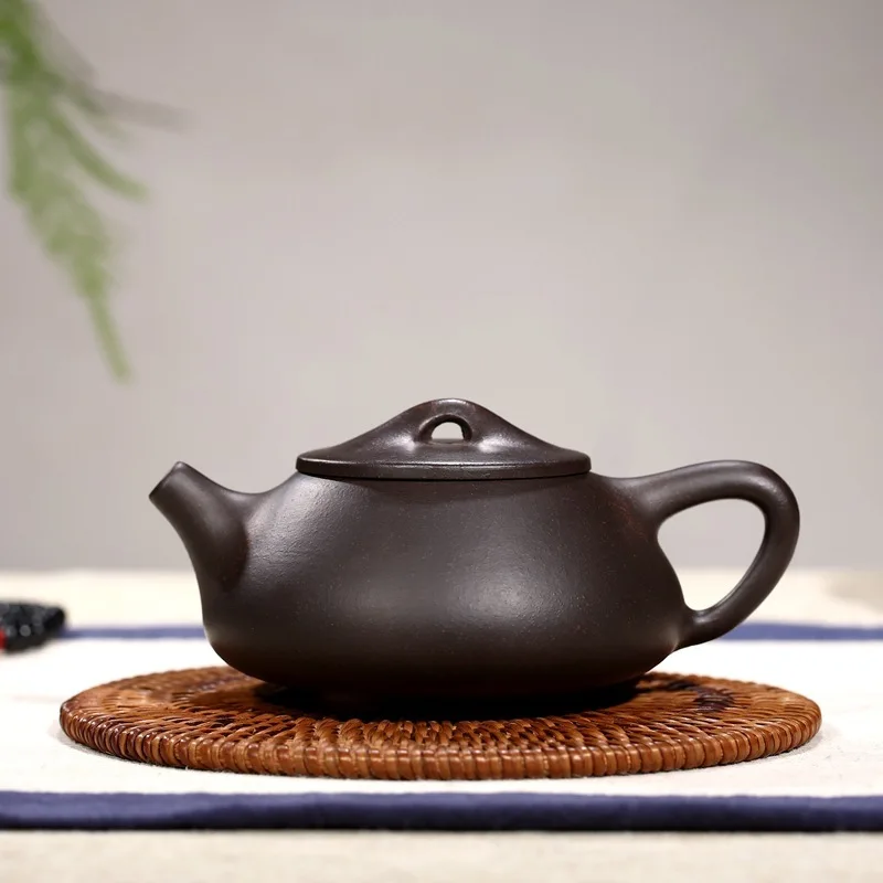 Specials recommended stone gourd ladle teapot yixing authentic ore qing cement mixed batch of fine craftsmanship teapots
Specials recommended stone gourd ladle teapot yixing authentic ore qing cement mixed batch of fine craftsmanship teapots
