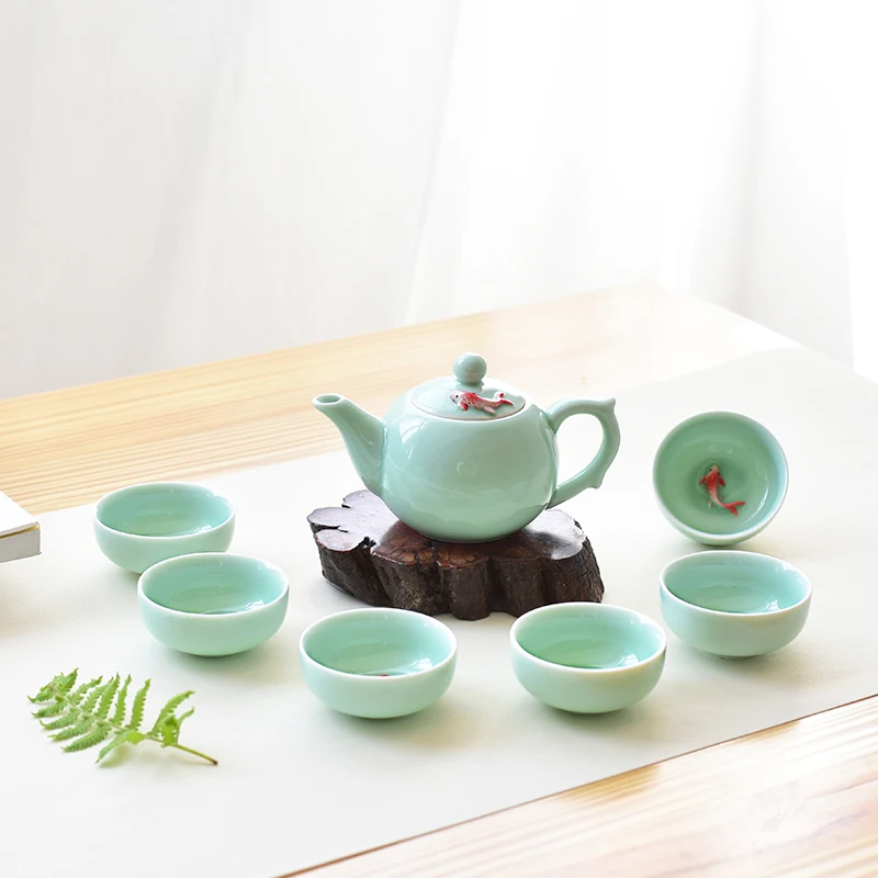 7PCS/Lot Gift Package Brief Ceramic Porcelain Embossed Fish Teacup with Teapot Kit Home Kung Fu Tea Set Drinkware Puer Mini Bowl
7PCS/Lot Gift Package Brief Ceramic Porcelain Embossed Fish Teacup with Teapot Kit Home Kung Fu Tea Set Drinkware Puer Mini Bowl