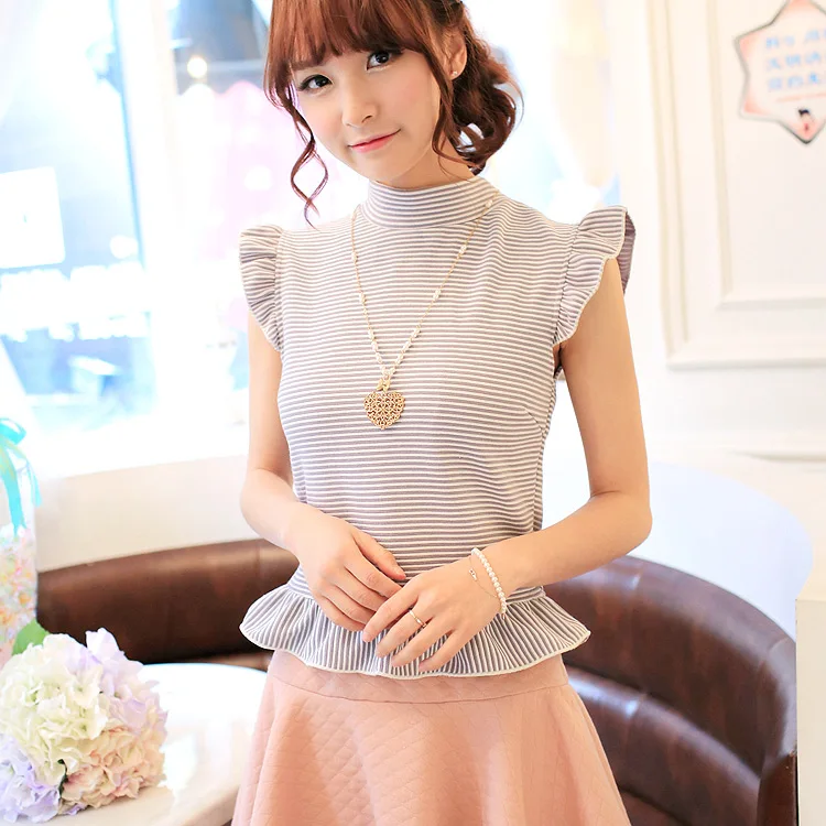Princess sweet lolita Tees uncle flower cross striped T-shirt fungus uncle fine lace butterfly knot bottoming shirt UF109
Princess sweet lolita Tees uncle flower cross striped T-shirt fungus uncle fine lace butterfly knot bottoming shirt UF109