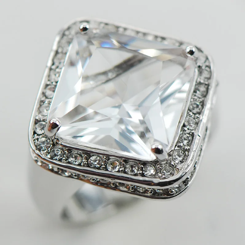 Кольцо из серебра с белым кристаллом циркония, размеры 6 7 8 9 10 F1009
Кольцо из серебра с белым кристаллом циркония, размеры 6 7 8 9 10 F1009