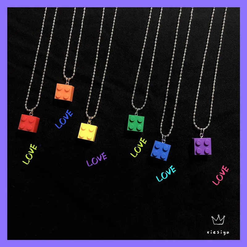 Creative Ins Girl Rainbow Building Blocks Necklace Funny Vibrating Module Homemade Swing Necklace Retro Cool Girls Party Jewelry
Creative Ins Girl Rainbow Building Blocks Necklace Funny Vibrating Module Homemade Swing Necklace Retro Cool Girls Party Jewelry