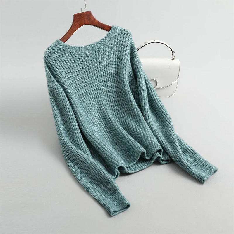 Autumn and winter women's sweater casual solid color round neck long sleeve thick sweater
Autumn and winter women's sweater casual solid color round neck long sleeve thick sweater