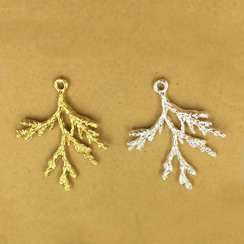 10Pcs Alloy Fligree Leaf Charms Silver Gold Colors 27x37mm Matsue Pendant for DIY Jewelry Making Handmade Earring Charm Findings
10Pcs Alloy Fligree Leaf Charms Silver Gold Colors 27x37mm Matsue Pendant for DIY Jewelry Making Handmade Earring Charm Findings