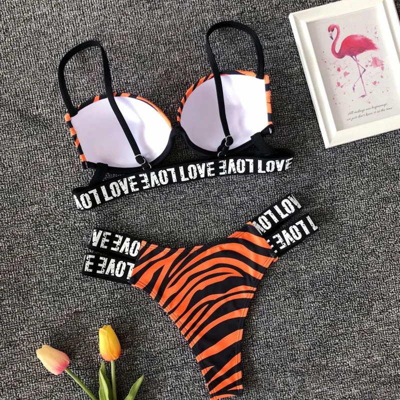 AIUJXK 9 Colors New 2019 Fashion Neon Bikini Set Women Leopard Love Letter 2 Piece Swimsuit Summer Beach Push Up Sexy Swim Suit
AIUJXK 9 Colors New 2019 Fashion Neon Bikini Set Women Leopard Love Letter 2 Piece Swimsuit Summer Beach Push Up Sexy Swim Suit