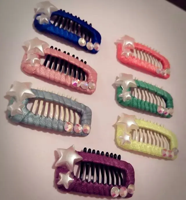20pcs Pet flower wig essential elastic snap BB hair clip flowers Grooming Accessories Dogs Gift
20pcs Pet flower wig essential elastic snap BB hair clip flowers Grooming Accessories Dogs Gift