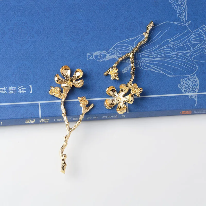 10PC 24*62mm Gold Tone Alloy Material Flower Branch Charm Branch Pendant for Wedding Head DIY Handmade Jewelry Making
10PC 24*62mm Gold Tone Alloy Material Flower Branch Charm Branch Pendant for Wedding Head DIY Handmade Jewelry Making