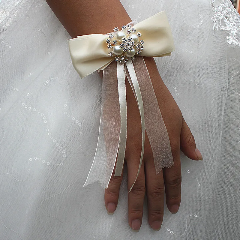10pcs/lot Butterfly Bridal Marriage Crystal Wedding Wrist Flowers Artificial Hand Flower Decoration
10pcs/lot Butterfly Bridal Marriage Crystal Wedding Wrist Flowers Artificial Hand Flower Decoration