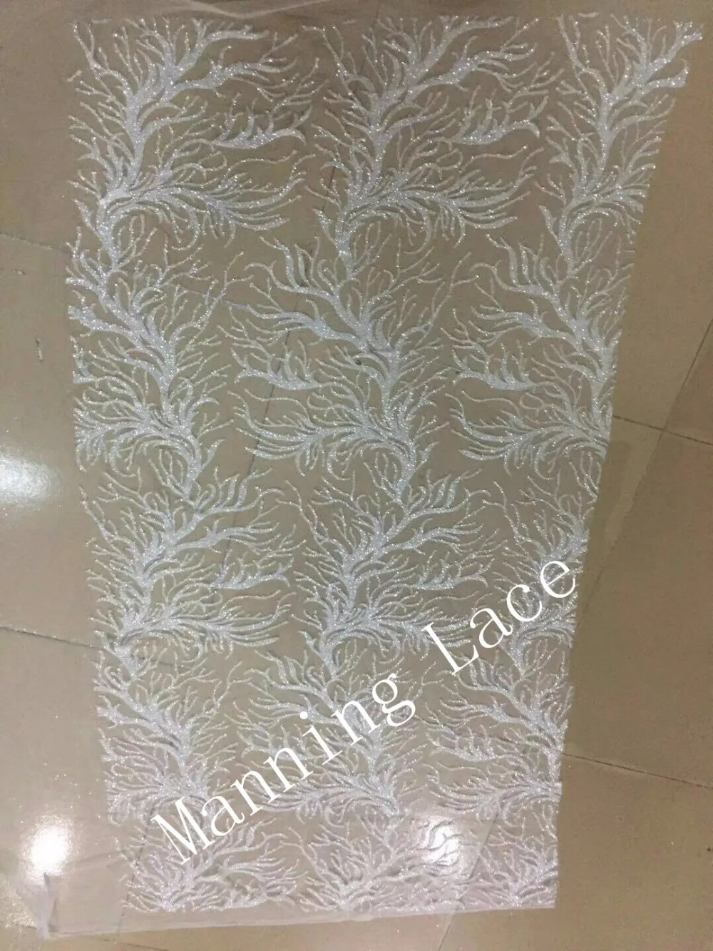 5yards luxury sequins net mesh tulle embroidery lace fabric with glitter for wedding/ party/evening dress/sawing dress
5yards luxury sequins net mesh tulle embroidery lace fabric with glitter for wedding/ party/evening dress/sawing dress
