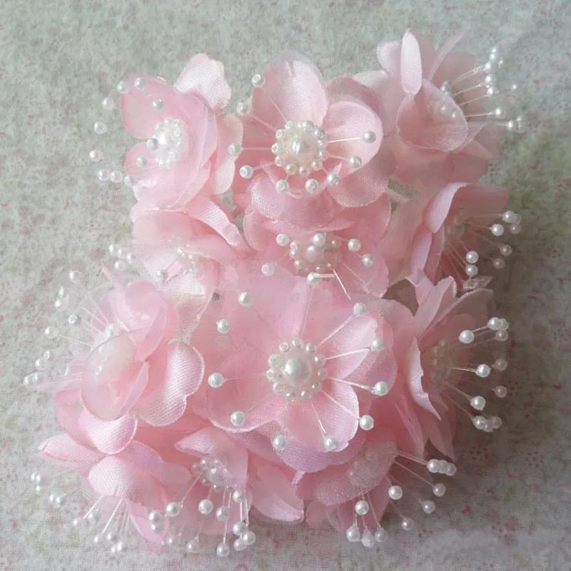 4CM Head,72PCS,White,Pink Satin Ribbon Fake Roses With Pearl Artificial Silk Flower Bouquet,Hair Ornaments,wrist corsage,Garland
4CM Head,72PCS,White,Pink Satin Ribbon Fake Roses With Pearl Artificial Silk Flower Bouquet,Hair Ornaments,wrist corsage,Garland