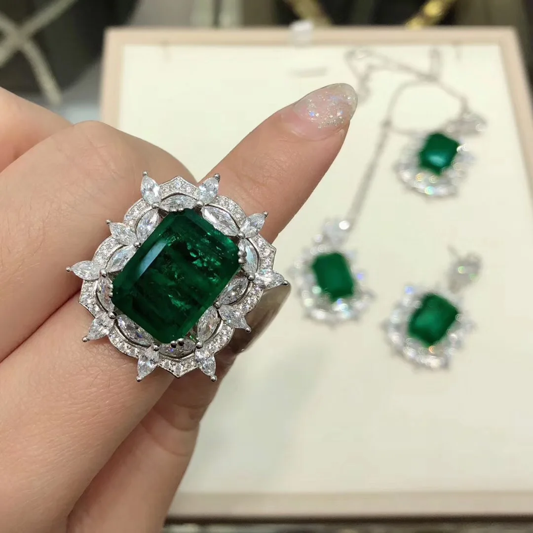 Women S925 sterling silver Valentine's Day gift retro temperament ring luxury emerald ring Wedding Engagement jewelry
Women S925 sterling silver Valentine's Day gift retro temperament ring luxury emerald ring Wedding Engagement jewelry