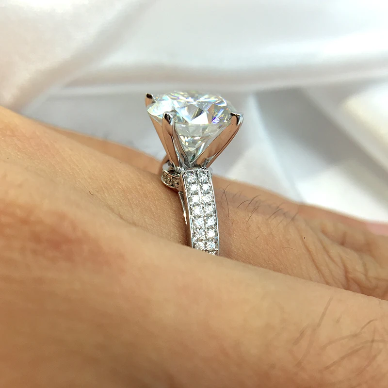 AEAW 3 Carat 9mm Round Cut FG Color Engagement&Wedding Moissanite Diamond Ring Platinum Plated Silver
AEAW 3 Carat 9mm Round Cut FG Color Engagement&Wedding Moissanite Diamond Ring Platinum Plated Silver