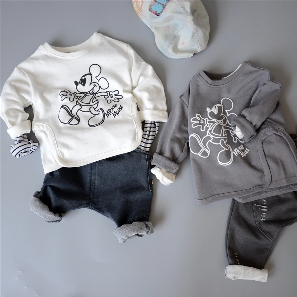 2017 new kids Cotton long-sleeved T-shirt, boys and girls cartoon printing sweaters child tops 90-130cm for 2-7Years
2017 new kids Cotton long-sleeved T-shirt, boys and girls cartoon printing sweaters child tops 90-130cm for 2-7Years