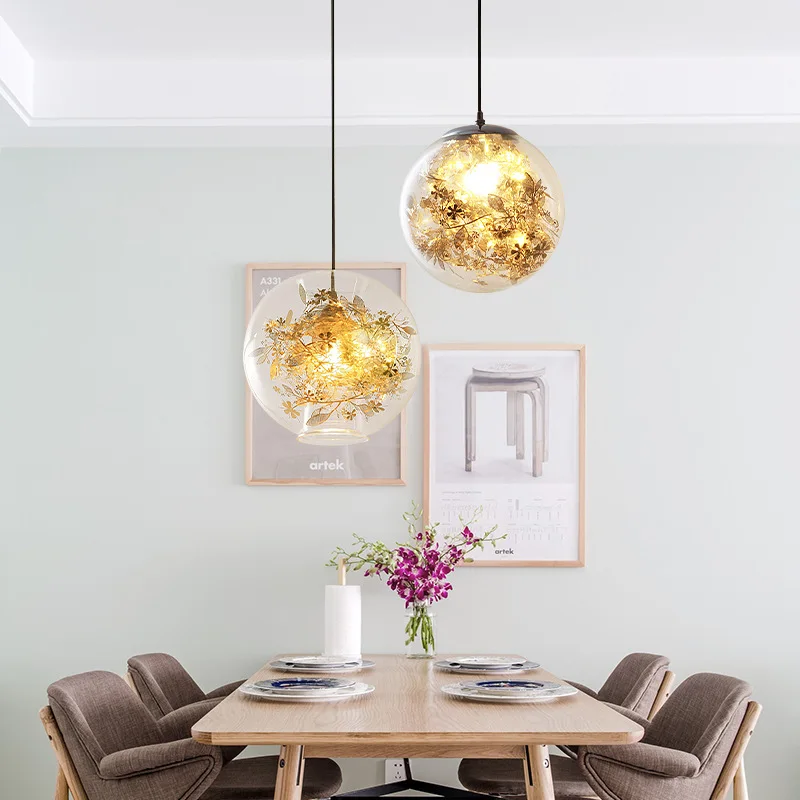 Creative Glass Ball Pendant Light Gold Flower Pendant Light LED E27 Loft Modern Hanging Lamp for Living Room Bedroom Restaurant
Creative Glass Ball Pendant Light Gold Flower Pendant Light LED E27 Loft Modern Hanging Lamp for Living Room Bedroom Restaurant