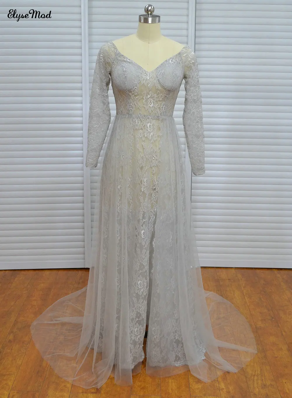 Real Photo Sheath Long Sleeves Tulle V-Neck Siliver Lace Sweep Train Women Laday Evening Gown Formal Prom Dresses
Real Photo Sheath Long Sleeves Tulle V-Neck Siliver Lace Sweep Train Women Laday Evening Gown Formal Prom Dresses