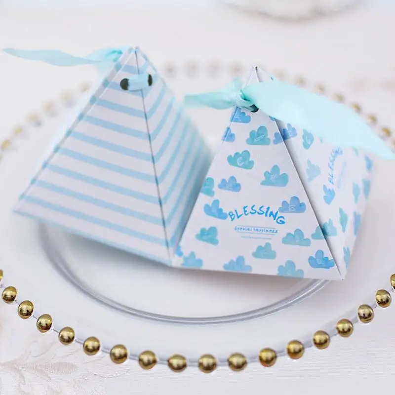 20pcs/lot Taper Paper Candy Box Wedding Favors Decor DIY Candy Cookie Gift Boxes Wedding Party Candy Box with Ribbon
20pcs/lot Taper Paper Candy Box Wedding Favors Decor DIY Candy Cookie Gift Boxes Wedding Party Candy Box with Ribbon