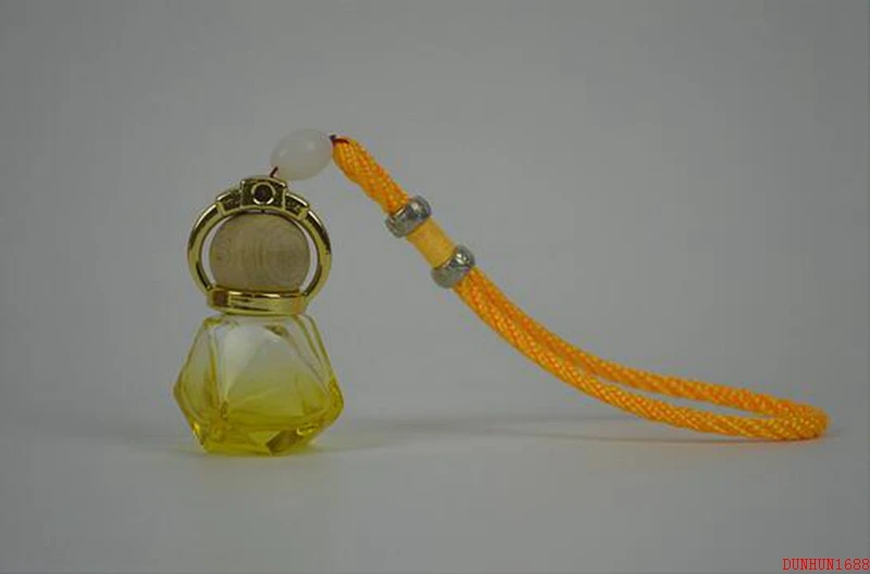 Car pendant perfume bottle empty bottle new diamond face essential oil bottle ornaments