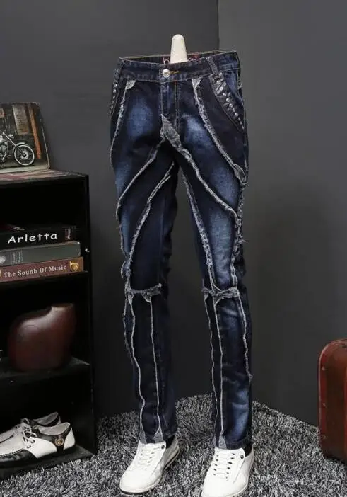 2020 autumn new jeans male European and American style youth fashion personality Slim straight long pants stitching tide card;-
2020 autumn new jeans male European and American style youth fashion personality Slim straight long pants stitching tide card;-