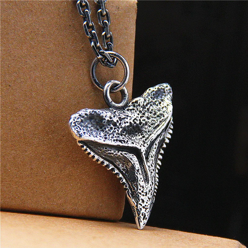 Retro Thai Silver Petrochemical Shark Teeth S925 Sterling Silver Pendant European And Korean Tide Men And Women Necklace Pendant
Retro Thai Silver Petrochemical Shark Teeth S925 Sterling Silver Pendant European And Korean Tide Men And Women Necklace Pendant