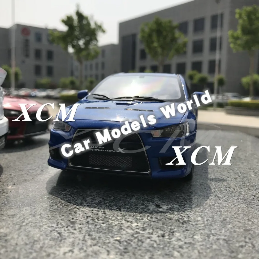 Литая под давлением модель автомобиля для Lancer Evolution X EVO LHD 1:18 (синий) + маленький