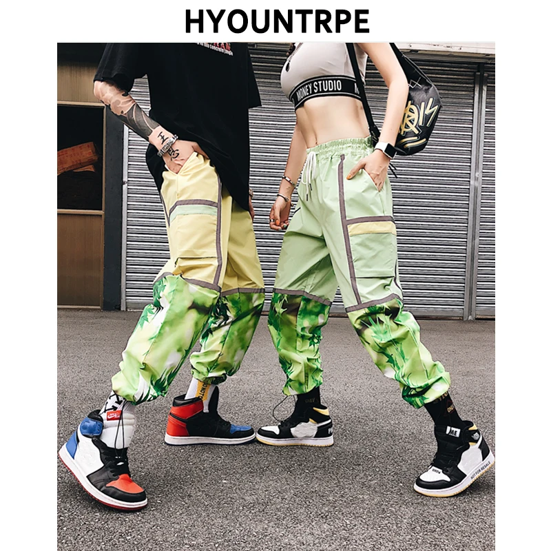 Striped Reflective Pant Hip Hop Casual Joggers Elastic Waist Sweatpants Couple Loose Fit Trousers Street Fashion Mens Trousers
Striped Reflective Pant Hip Hop Casual Joggers Elastic Waist Sweatpants Couple Loose Fit Trousers Street Fashion Mens Trousers