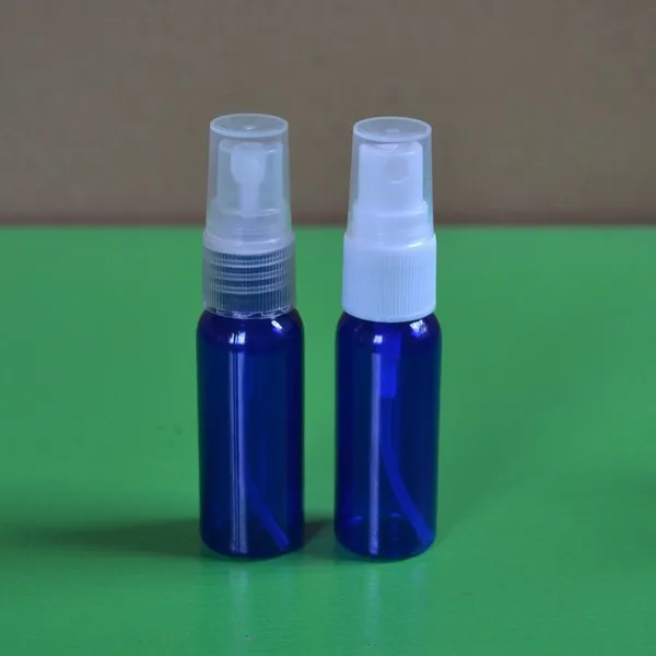 

Голубая пластиковая бутылка-распылитель 50 шт./лот, 20 мл, многоразовая бутылка для духов и ПЭТ с пульверизатором, флакон с защитой от света