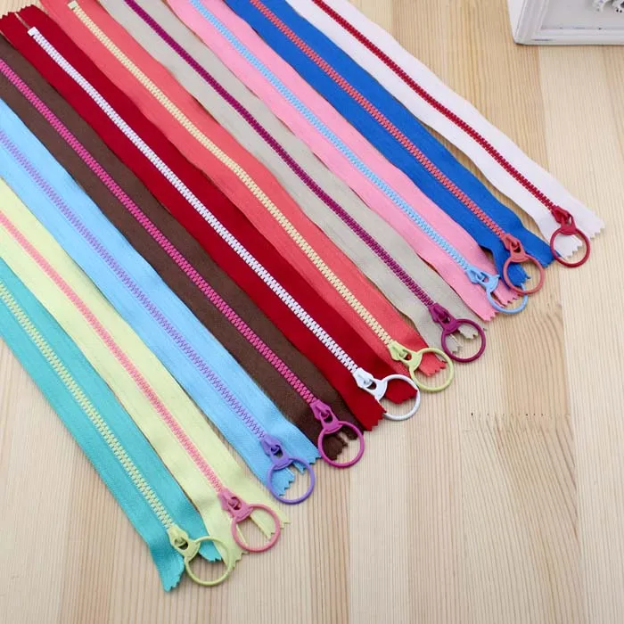 10Pcs/Lot 15/20/30/40cm 3# Resin Zippers Lighting Lifting Ring Zipper for Sewing Bag Garment Material DIY Handmade Accessory Zip
10Pcs/Lot 15/20/30/40cm 3# Resin Zippers Lighting Lifting Ring Zipper for Sewing Bag Garment Material DIY Handmade Accessory Zip