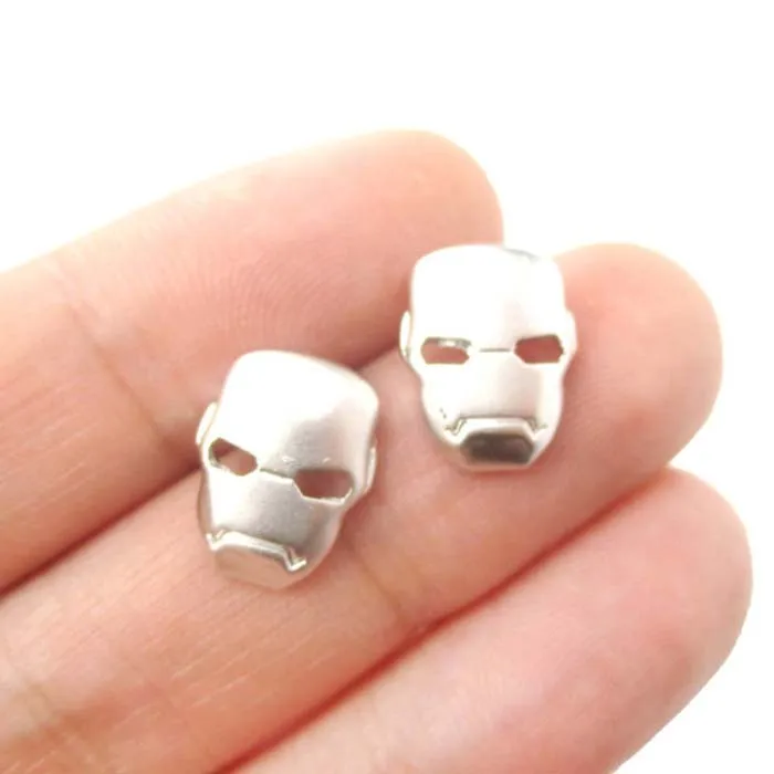 Daisies 10pairs/lot New Fashion Stud Earrings Iron Man Mask Shaped Super Hero Earring For Women Jewelry Girl Couple Bijoux Femme
Daisies 10pairs/lot New Fashion Stud Earrings Iron Man Mask Shaped Super Hero Earring For Women Jewelry Girl Couple Bijoux Femme