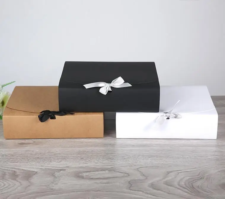 31*25.5*8cm Large size gift packaging box big Black kraft paper box new clothing packing box
31*25.5*8cm Large size gift packaging box big Black kraft paper box new clothing packing box
