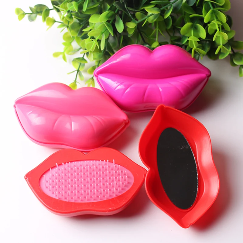 1PC New Sexy Lips Woman Hair Comb With Mirror Easy To Carry For Travel Have Beautiful Packaging For Gift Salon Styling Comb
1PC New Sexy Lips Woman Hair Comb With Mirror Easy To Carry For Travel Have Beautiful Packaging For Gift Salon Styling Comb
