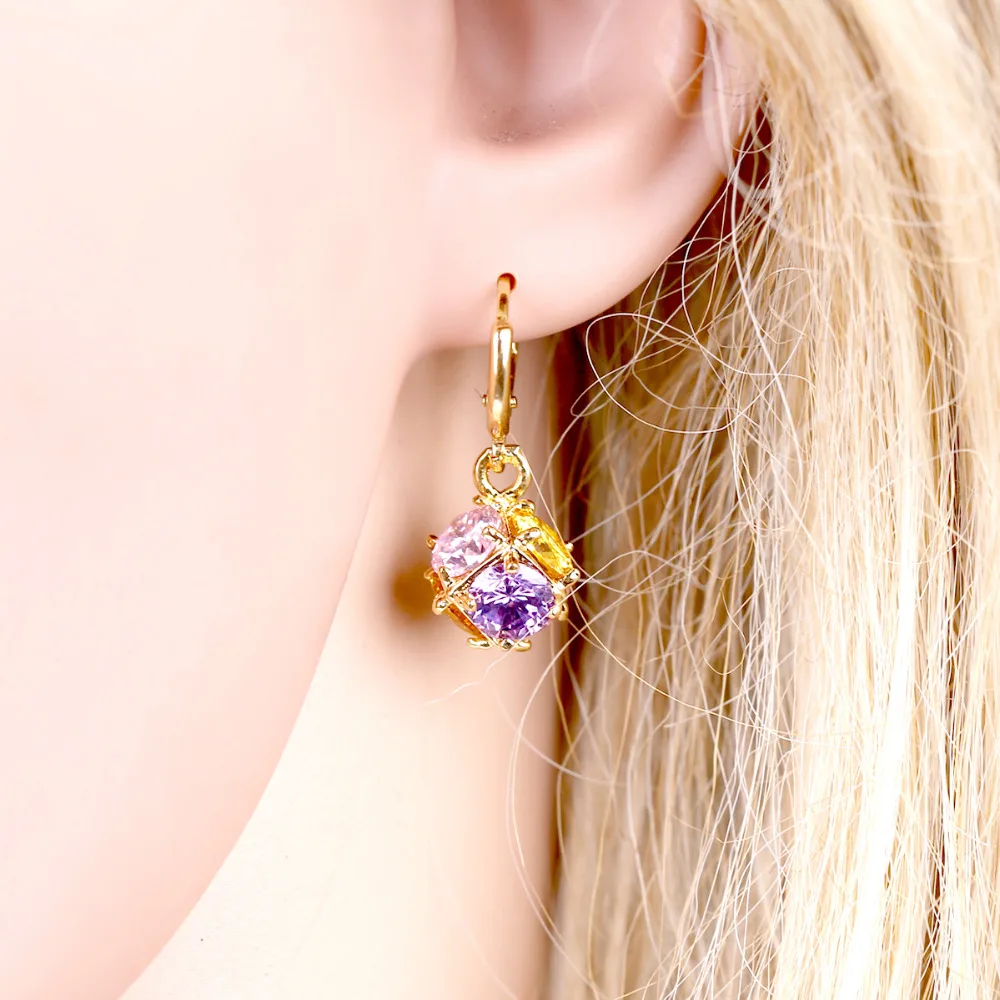 KAYMEN Fashion Woman Jewelry Inlaid Circular AAA Cubic-Zirconia Golden Plated Ball Shape Cute Girls' Drop Earrings Bijoux 1171
KAYMEN Fashion Woman Jewelry Inlaid Circular AAA Cubic-Zirconia Golden Plated Ball Shape Cute Girls' Drop Earrings Bijoux 1171
